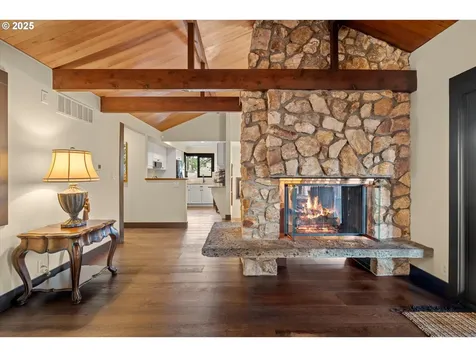 16636 Maple Circle Lake Oswego OR 97034