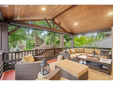16636 Maple Circle Lake Oswego OR 97034