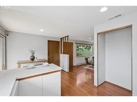 255 W Berkeley Street Gladstone OR 97027