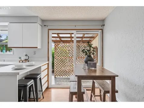 255 W Berkeley Street Gladstone OR 97027