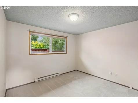 255 W Berkeley Street Gladstone OR 97027