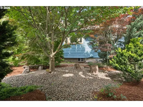 255 W Berkeley Street Gladstone OR 97027