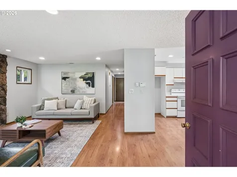 255 W Berkeley Street Gladstone OR 97027