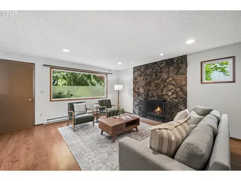 255 W Berkeley Street Gladstone OR 97027