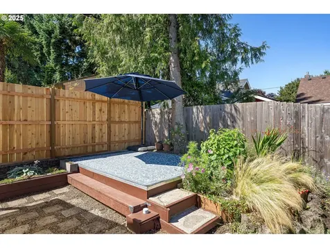 5815 N Boston Avenue Portland OR 97217