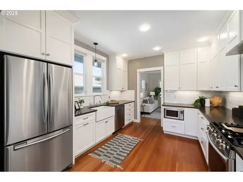 5815 N Boston Avenue Portland OR 97217