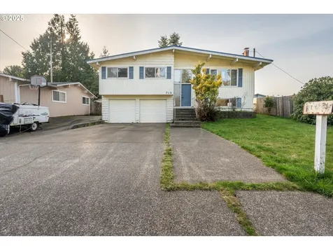 716 Scott Street Reedsport OR 97467