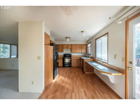 716 Scott Street Reedsport OR 97467