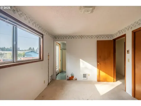 716 Scott Street Reedsport OR 97467