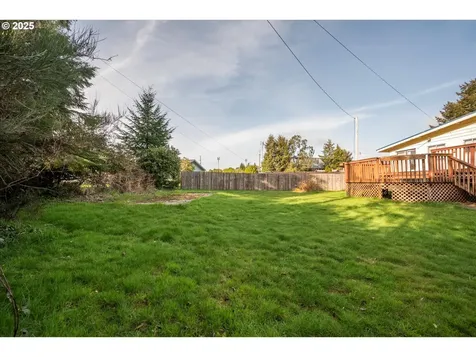 716 Scott Street Reedsport OR 97467