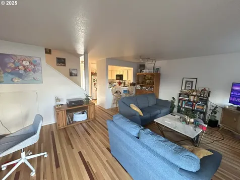 615 S Nevada Street Portland OR 97219