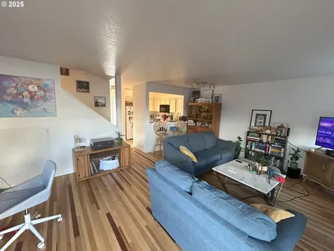 615 S Nevada Street Portland OR 97219