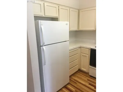 615 S Nevada Street Portland OR 97219