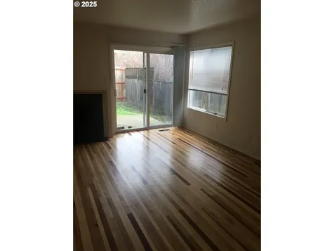 615 S Nevada Street Portland OR 97219