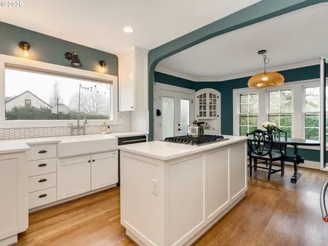 1036 NE Cowls Street Mcminnville OR 97128