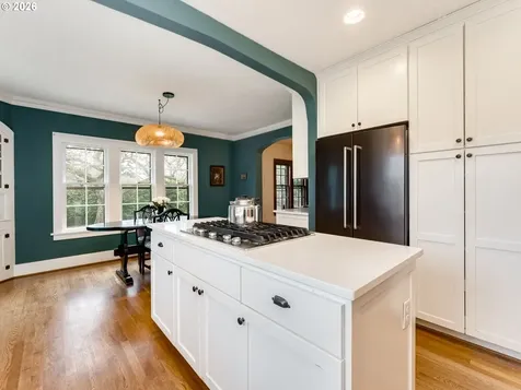 1036 NE Cowls Street Mcminnville OR 97128