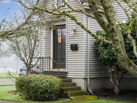 1036 NE Cowls Street Mcminnville OR 97128
