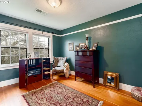 1036 NE Cowls Street Mcminnville OR 97128