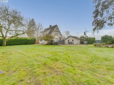 1036 NE Cowls Street Mcminnville OR 97128
