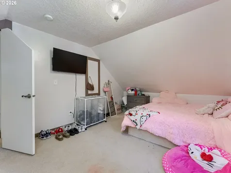 3249 64th Place NE Salem OR 97305