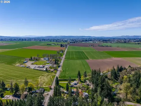 3249 64th Place NE Salem OR 97305