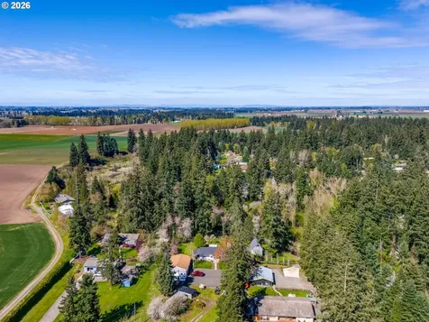 3249 64th Place NE Salem OR 97305
