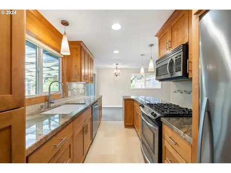 12615 SW Edgewood Street Portland OR 97225