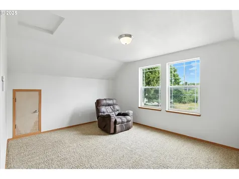 10387 N Mohawk Avenue Portland OR 97203