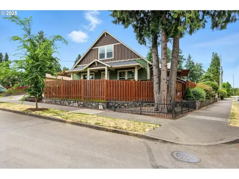 10387 N Mohawk Avenue Portland OR 97203