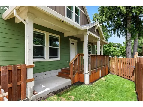 10387 N Mohawk Avenue Portland OR 97203