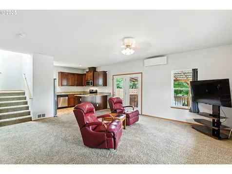 10387 N Mohawk Avenue Portland OR 97203