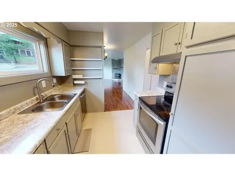 94058 Iris Street Gold Beach OR 97444