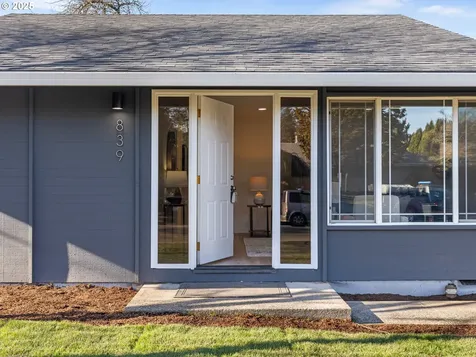 839 SE 209th Avenue Gresham OR 97030