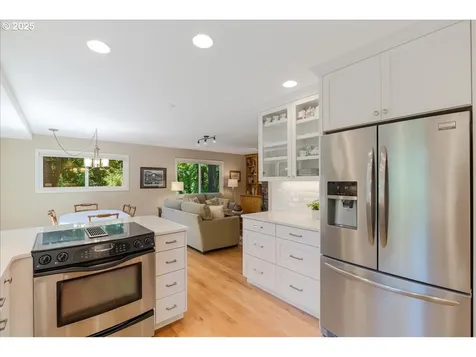 2308 Summit Drive Lake Oswego OR 97034