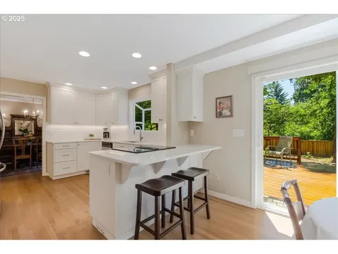 2308 Summit Drive Lake Oswego OR 97034