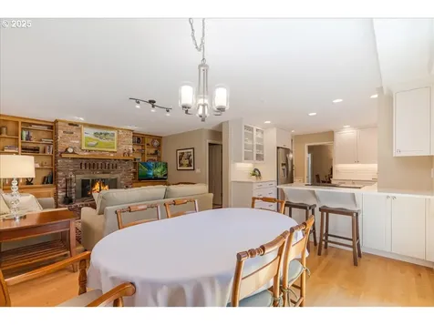 2308 Summit Drive Lake Oswego OR 97034