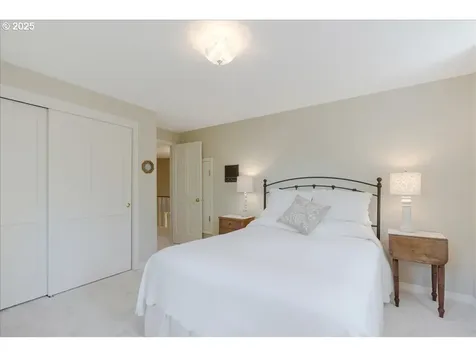 2308 Summit Drive Lake Oswego OR 97034