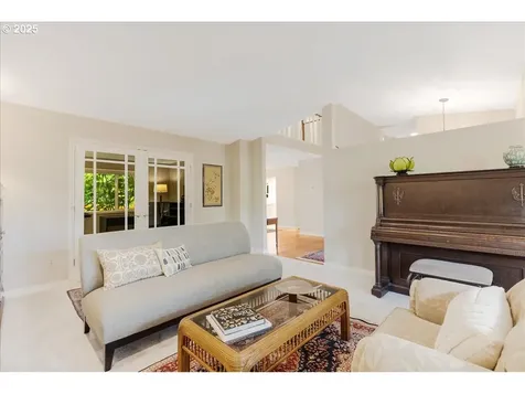 2308 Summit Drive Lake Oswego OR 97034