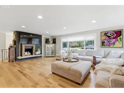 6605 Parkway Drive Gladstone OR 97027