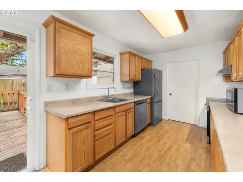 1716 SE 157th Avenue Portland OR 97233