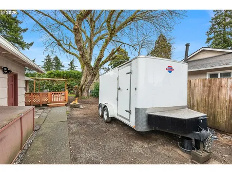 1716 SE 157th Avenue Portland OR 97233