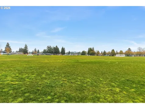 1716 SE 157th Avenue Portland OR 97233
