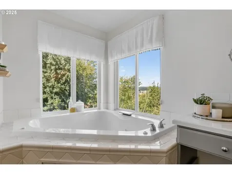 32102 NW Eagle Crest Drive Ridgefield WA 98642