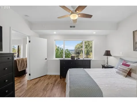 32102 NW Eagle Crest Drive Ridgefield WA 98642