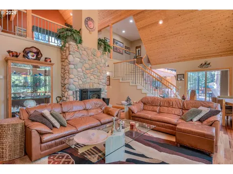 55877 Wood Duck Drive Bend OR 97707