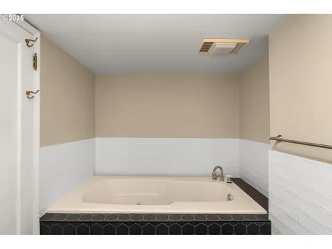 2461 SW Sunset Boulevard Portland OR 97239