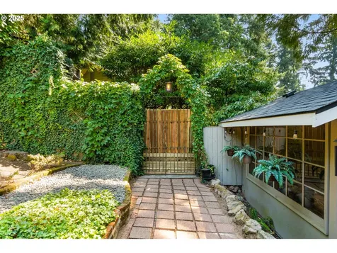 2461 SW Sunset Boulevard Portland OR 97239