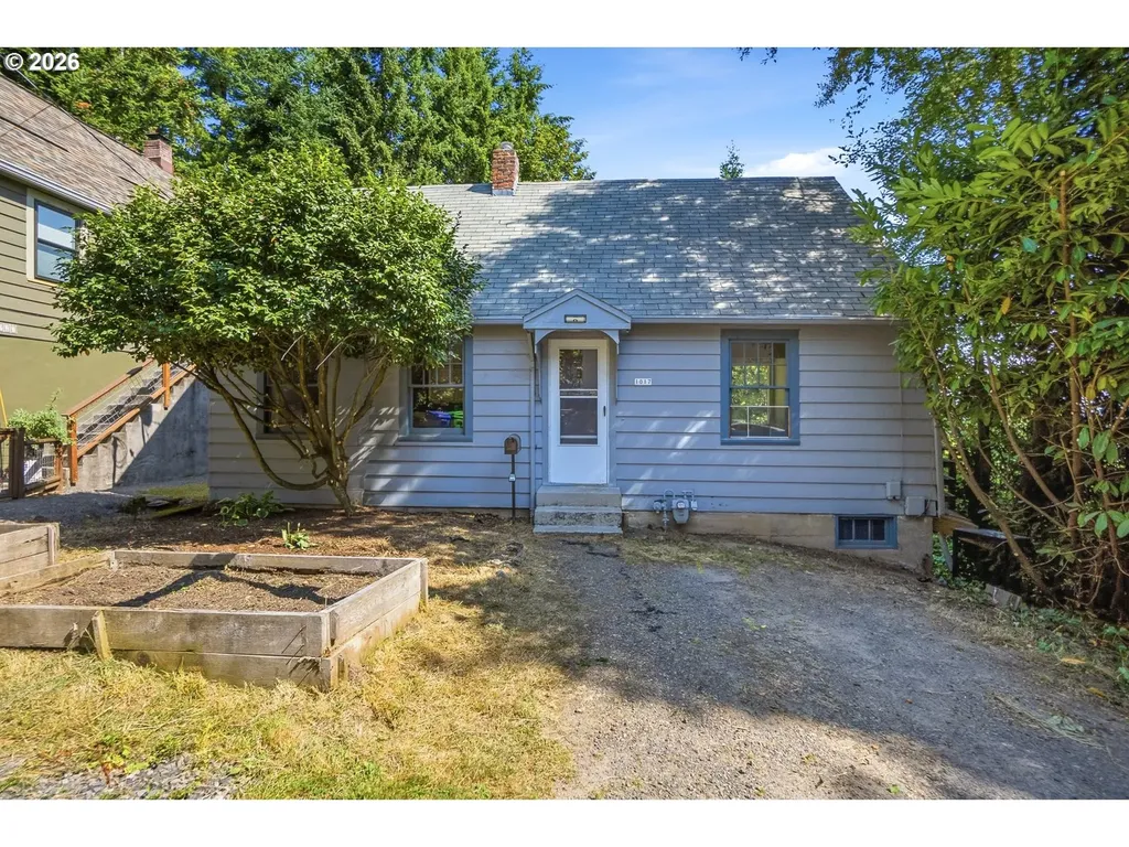1017 SW Grover Street Portland OR 97239