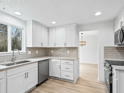 154 SE Hood Avenue Gresham OR 97080