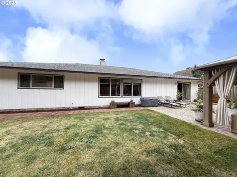 3803 NE 142nd Avenue Portland OR 97230